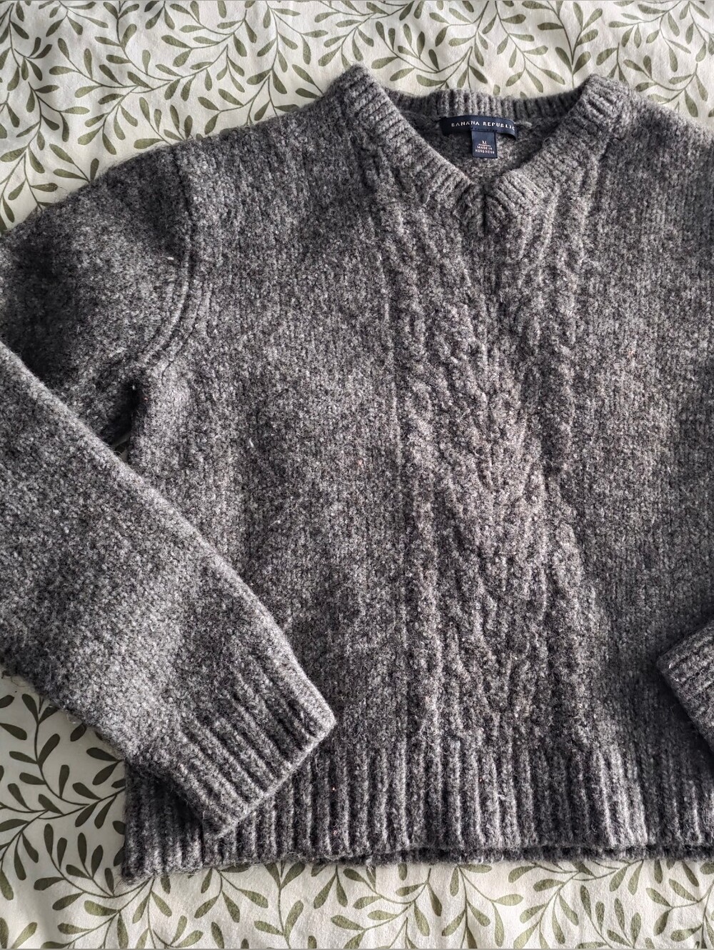 Banana Republic Charcoal Gray Crewneck Cable Knit Sweater Felted Wool